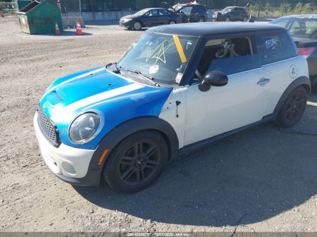 2011 MINI COOPER WMWSU3C54BT183701 Photo 1