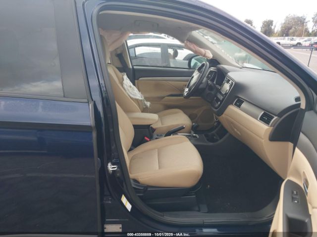 2016 MITSUBISHI OUTLANDER JA4AZ3A34GZ022491 Photo 4