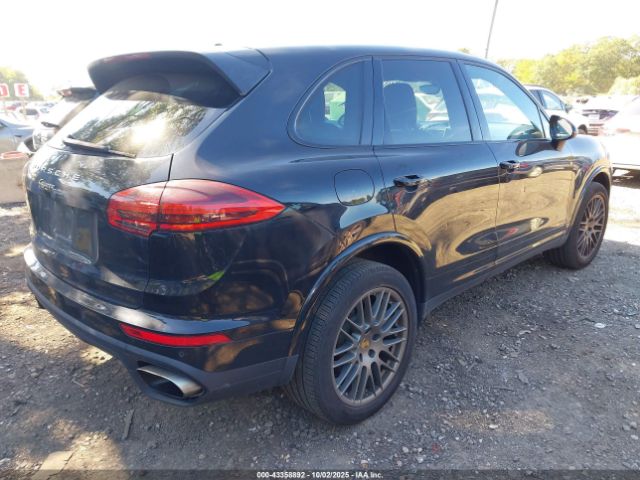 2018 PORSCHE CAYENNE WP1AA2A29JKA00547 Photo 3