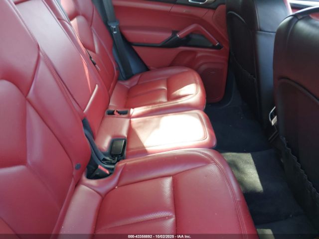 2018 PORSCHE CAYENNE WP1AA2A29JKA00547 Photo 7