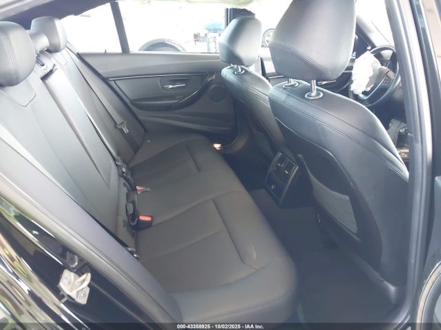 BMW 328D 2018 WBA8E5C57JA246254 Image 8