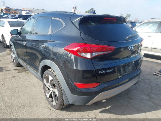 Hyundai 2016 2016 KM8J33A27GU157035 Image 3