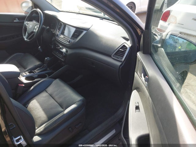 Hyundai 2016 2016 KM8J33A27GU157035 Image 5