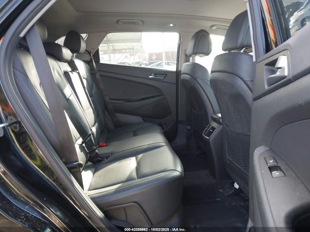 Hyundai 2016 2016 KM8J33A27GU157035 Image 8