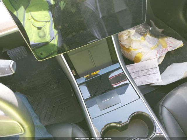 2020 TESLA MODEL 3 5YJ3E1EAXLF744927 Photo 10