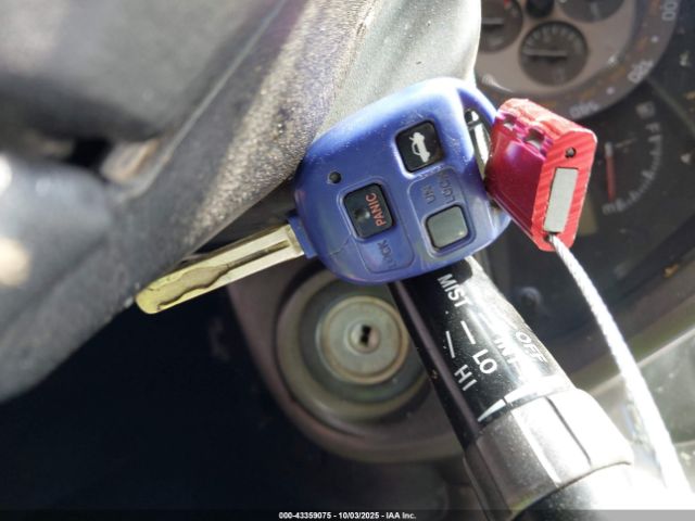 2001 LEXUS IS 300 JTHBD182910013192 Photo 10