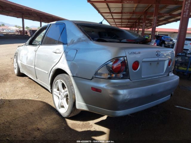 2001 LEXUS IS 300 JTHBD182910013192 Photo 2