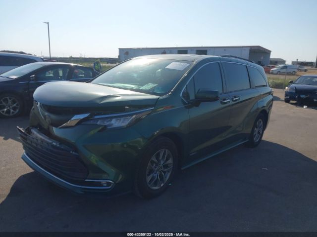 2021 TOYOTA SIENNA 5TDJRKEC0MS017439 Photo 1