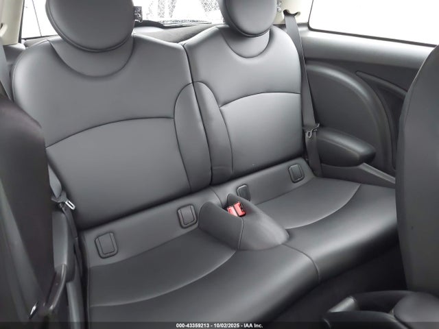 2012 MINI COOPER WMWSU3C5XCT262971 Photo 7