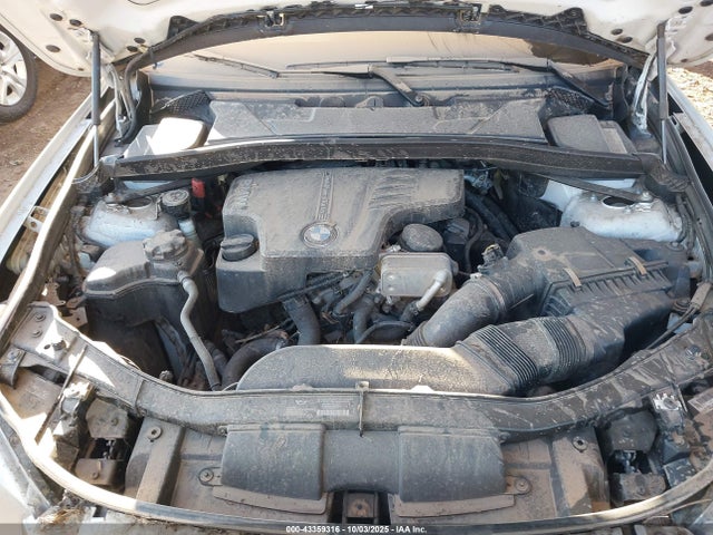 WBAVM1C53FV318551 BMW X1 Sdrive28i