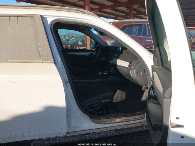 WBAVM1C53FV318551 BMW X1 Sdrive28i