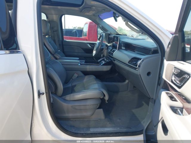 2019 LINCOLN NAVIGATOR L 5LMJJ3HT8KEL14611 Photo 4