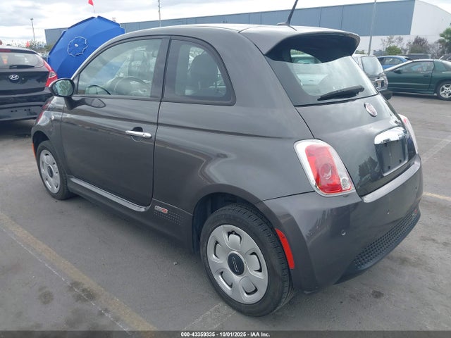 Fiat 500 2015 3C3CFFGE8FT681556 Image 3