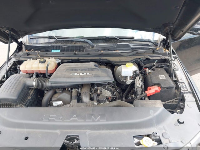 RAM 1500 Limited 4x4 5'7 Box 2022 1C6SRFHM5NN413946 Image 10