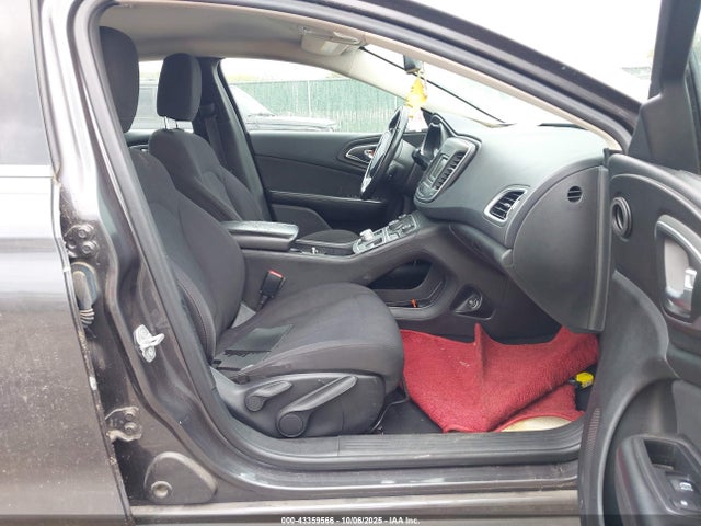 2015 CHRYSLER 200 1C3CCCAB6FN611480 Photo 4