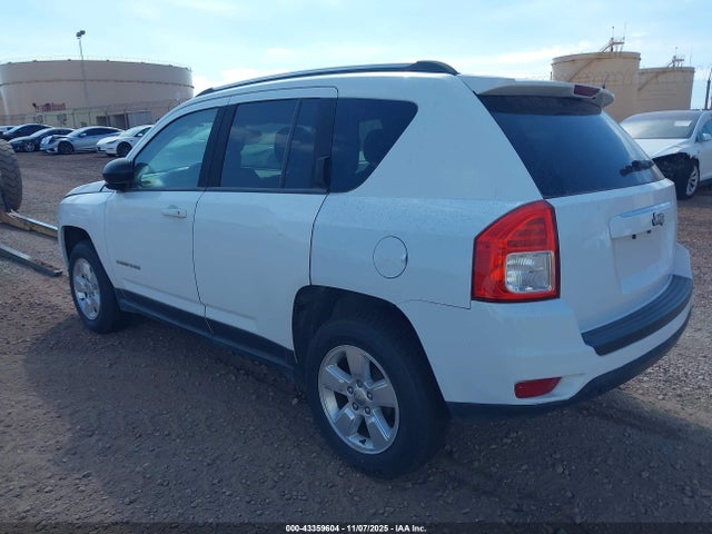 1C4NJCBA4ED881778 Jeep Compass Sport