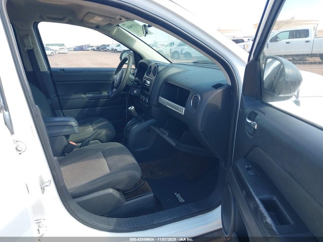 1C4NJCBA4ED881778 Jeep Compass Sport