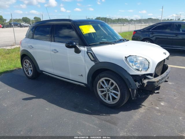 2015 MINI COUNTRYMAN WMWZC5C53FWT38126 Photo 0