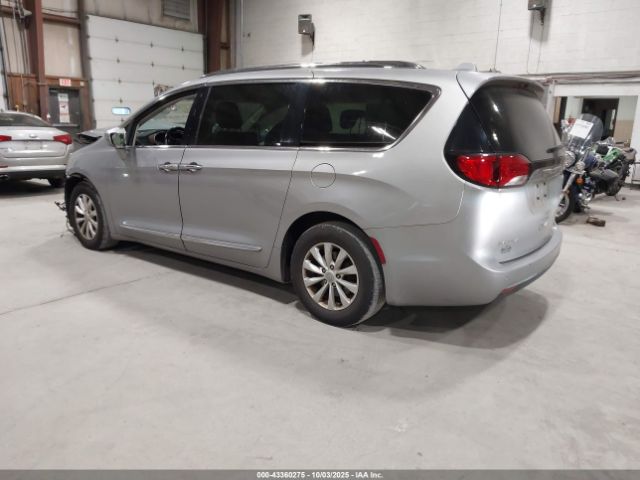 2019 CHRYSLER PACIFICA 2C4RC1BG2KR507747 Photo 2