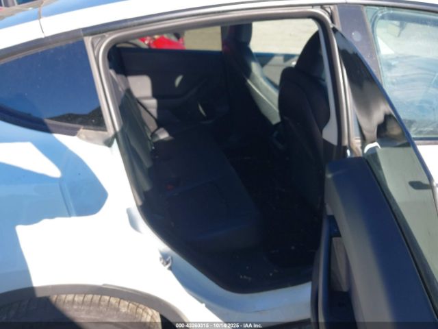 2023 TESLA MODEL Y 7SAYGDEE9PF702861 Photo 7