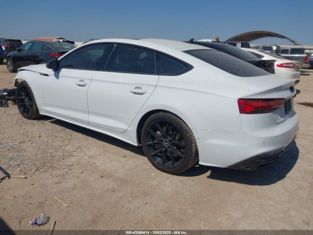 2022 AUDI A5 SPORTBACK WAUEACF55NA011856 Photo 2