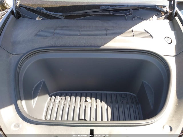 2023 TESLA MODEL Y 7SAYGDEE0PA034686 Photo 9