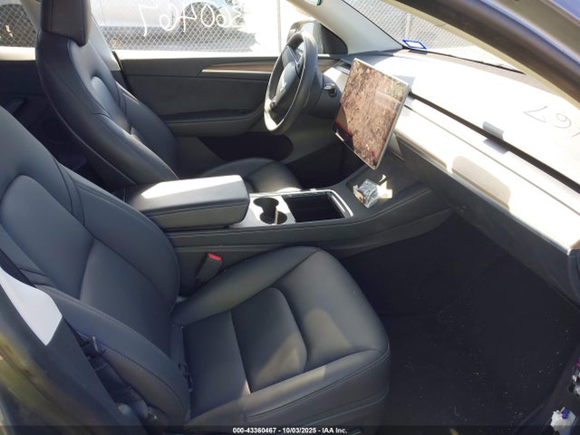 2023 TESLA MODEL Y 7SAYGDEE0PA034686 Photo 4