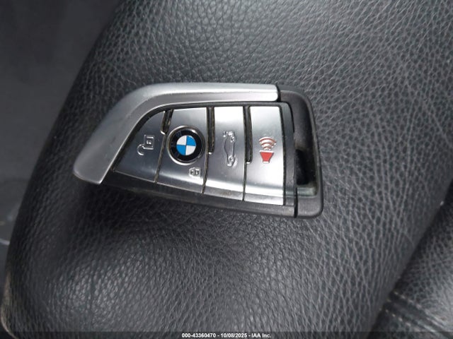 WBAJE5C30HG913530 BMW 540I