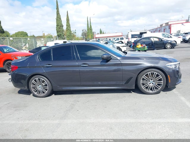 WBAJE5C30HG913530 BMW 540I