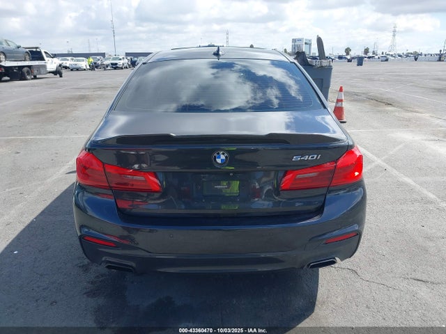 WBAJE5C30HG913530 BMW 540I