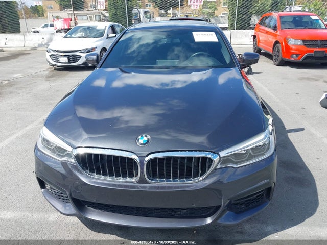WBAJE5C30HG913530 BMW 540I