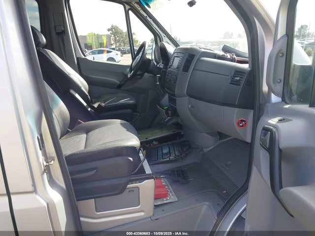 Mercedes-Benz Sprinter 2500 Normal Roof 2015 WDZPE7DC9FP164974 Image 5