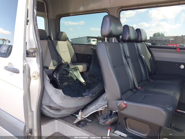 Mercedes-Benz Sprinter 2500 Normal Roof 2015 WDZPE7DC9FP164974 Image 8
