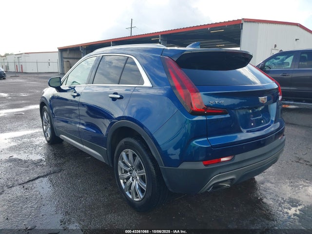 2019 CADILLAC XT4 1GYFZCR45KF113587 Photo 2