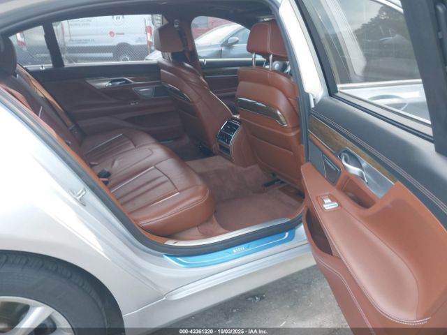 2017 BMW 740I WBA7E2C50HG739999 Photo 7