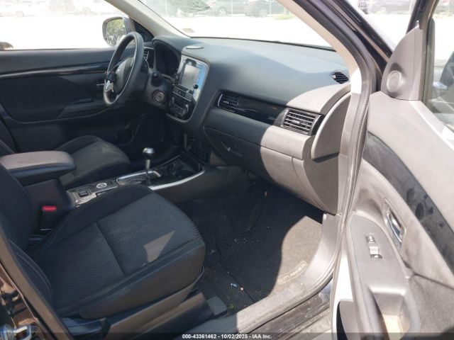 2019 MITSUBISHI OUTLANDER JA4AZ3A39KZ005405 Photo 4