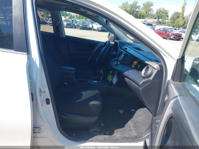 Toyota 2ar-fe 2018 2T3RFREV7JW802928 Image 5