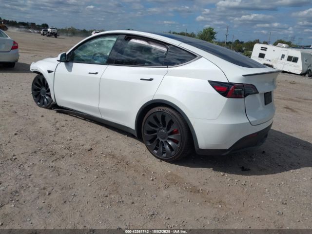 2023 TESLA MODEL Y 7SAYGDEF0PF601457 Photo 2