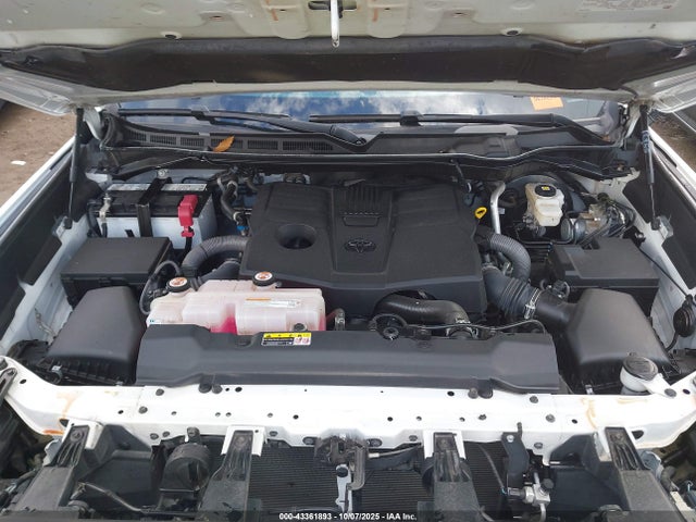 Продажа на аукционе авто 2022 Toyota Tundra Limited, vin: 5TFJA5DB7NX021209, номер лота: 43361893