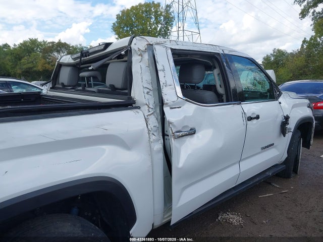 Продажа на аукционе авто 2022 Toyota Tundra Limited, vin: 5TFJA5DB7NX021209, номер лота: 43361893