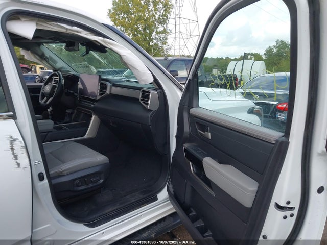 Продажа на аукционе авто 2022 Toyota Tundra Limited, vin: 5TFJA5DB7NX021209, номер лота: 43361893