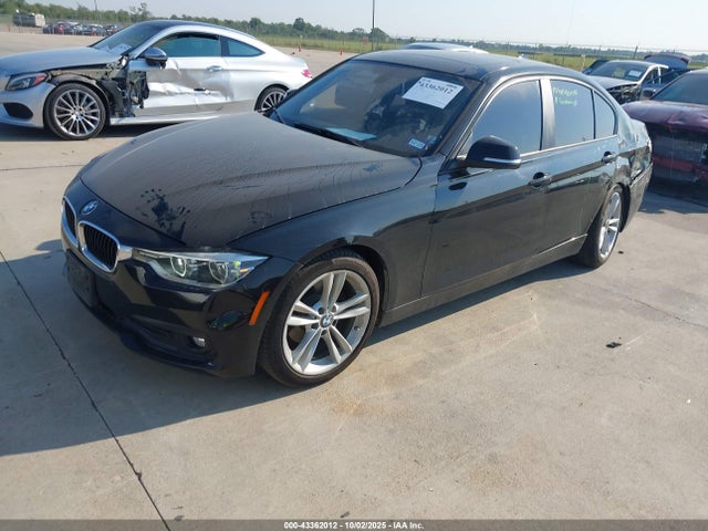 BMW 2018 2018 WBA8A9C52JAD28012 Image 2