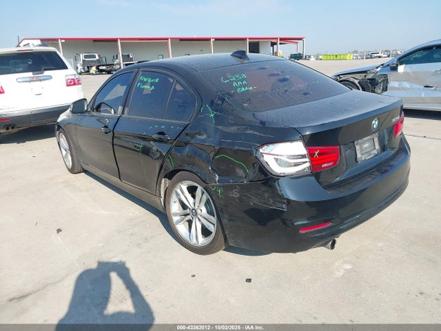 BMW 2018 2018 WBA8A9C52JAD28012 Image 3