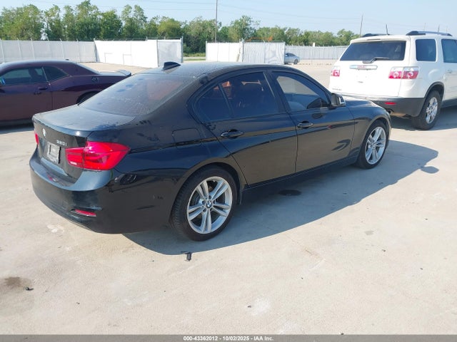 BMW 2018 2018 WBA8A9C52JAD28012 Image 4
