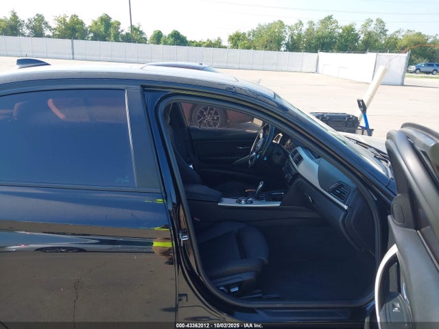 BMW 2018 2018 WBA8A9C52JAD28012 Image 5
