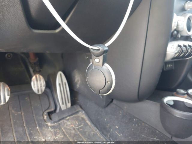 2009 MINI COOPER S WMWMF735X9TT96351 Photo 10