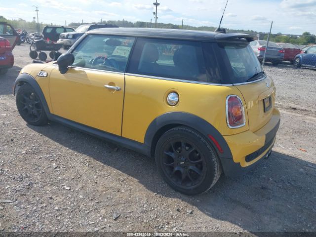 2009 MINI COOPER S WMWMF735X9TT96351 Photo 2