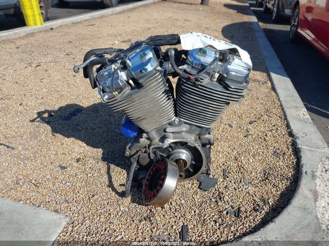 1HD1KGD30HB626870 Harley-Davidson FLTRU