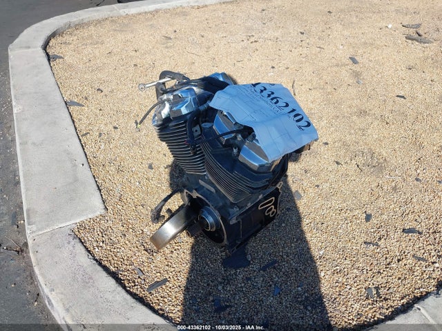 1HD1KGD30HB626870 Harley-Davidson FLTRU