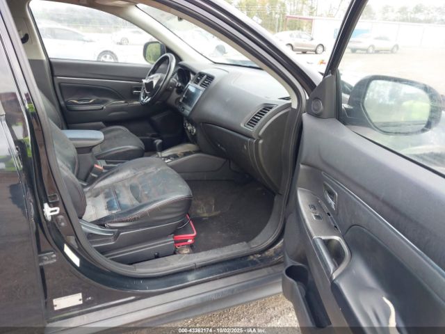 2018 MITSUBISHI OUTLANDER SPORT JA4AP3AW4JU012399 Photo 4